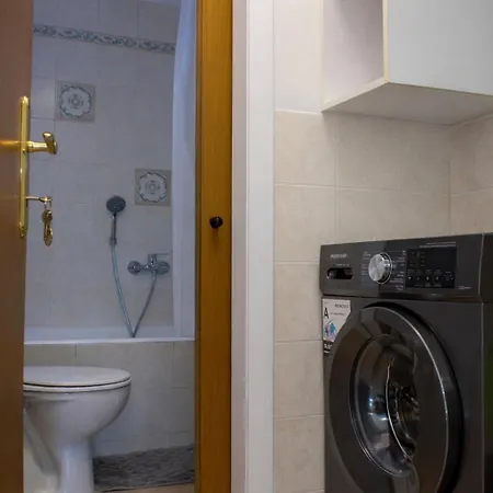 Square House Apartment Lefkopigi